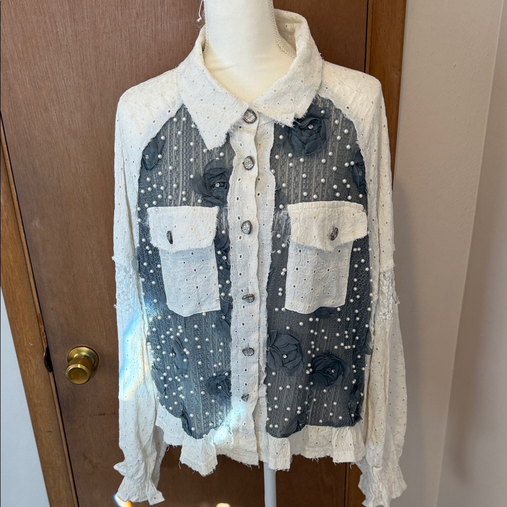 POL Cream & gray Jacket with Floral and pearls size L